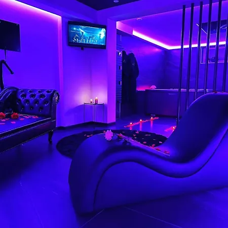 Loveroom Privatif Апартаменты *